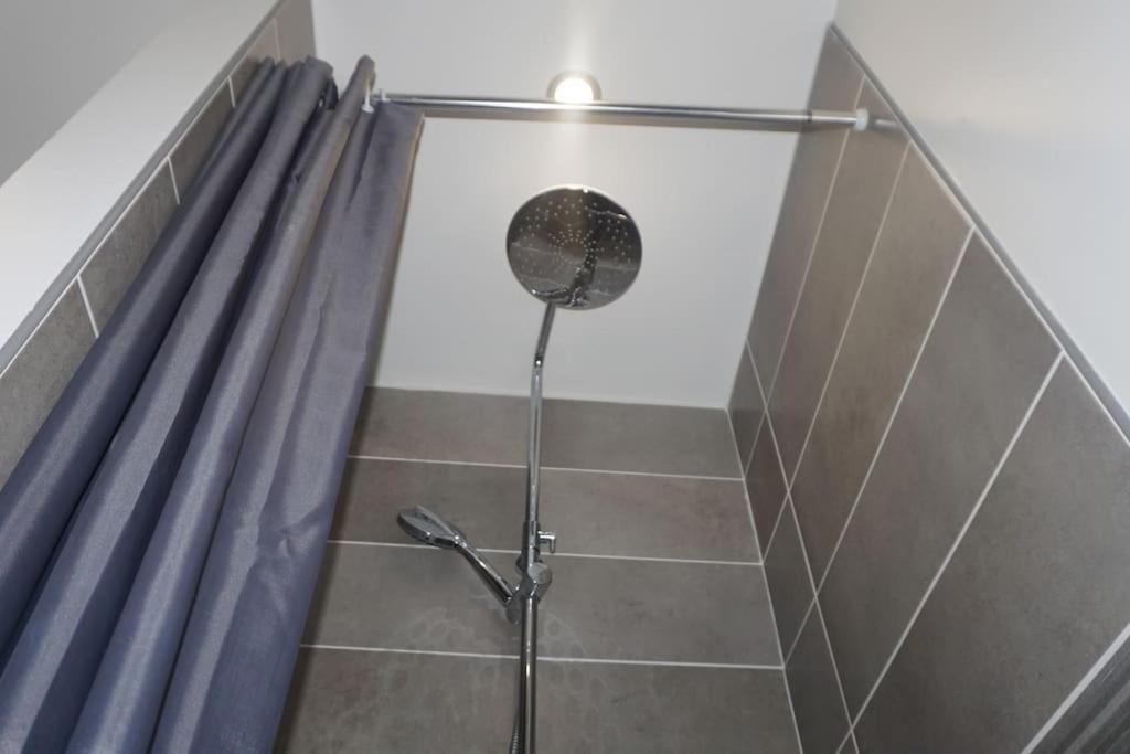 Atypique T1 Duplex - Wifi .Parking .Proche .Gare Apartment Saint-Quentin  Ngoại thất bức ảnh