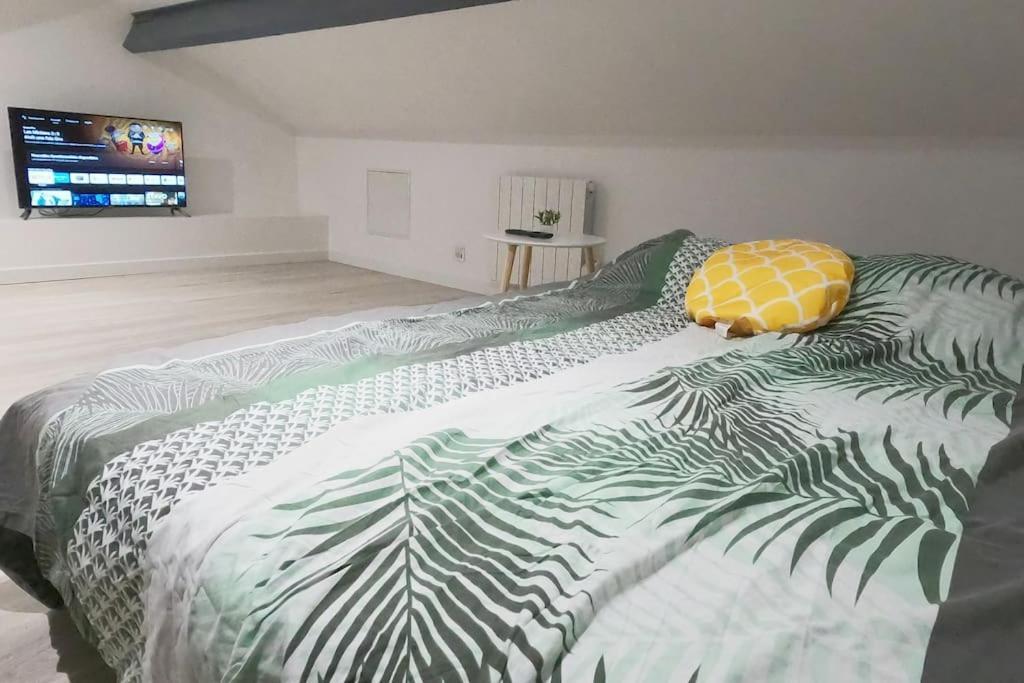 Atypique T1 Duplex - Wifi .Parking .Proche .Gare Apartment Saint-Quentin  Ngoại thất bức ảnh