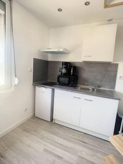 Atypique T1 Duplex - Wifi .Parking .Proche .Gare Apartment Saint-Quentin  Ngoại thất bức ảnh