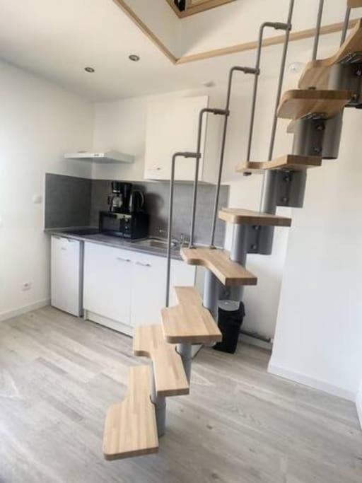 Atypique T1 Duplex - Wifi .Parking .Proche .Gare Apartment Saint-Quentin  Ngoại thất bức ảnh