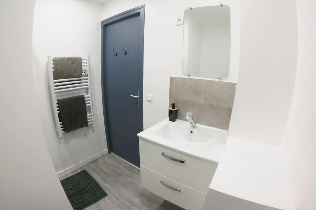 Atypique T1 Duplex - Wifi .Parking .Proche .Gare Apartment Saint-Quentin  Ngoại thất bức ảnh